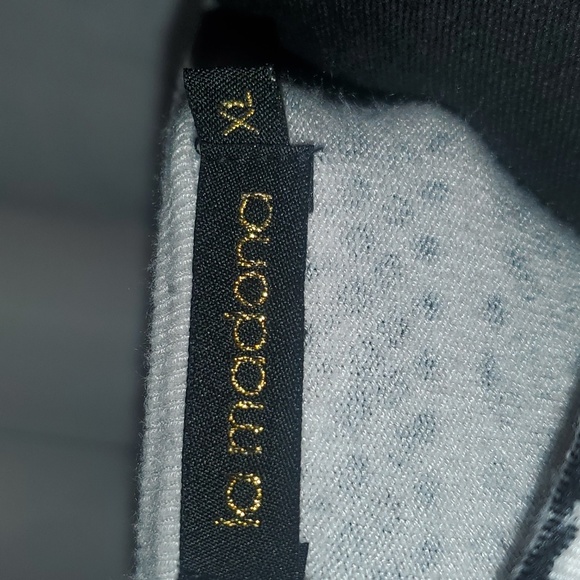 la madona black and white sweater - Picture 5 of 6